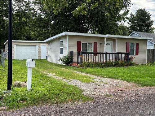939 Green Mount Ln, Belleville, IL, 62220-3458 | Card Image