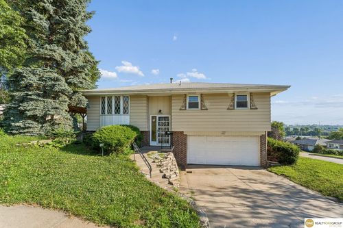 7804 Seymour St, Ralston, NE, 68127-2839 | Card Image