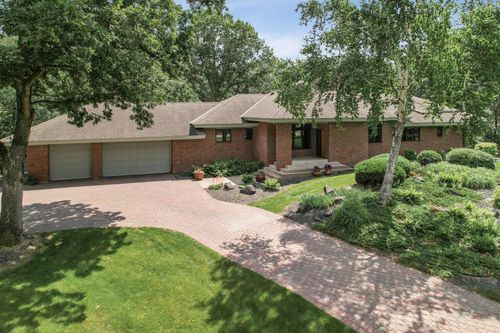 64 Apple Orchard Rd, Dellwood, MN, 55110-1233 | Card Image