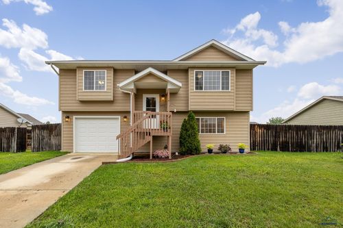 5072 Savannah St, RAPID CITY, SD, 57703-7215 | Card Image