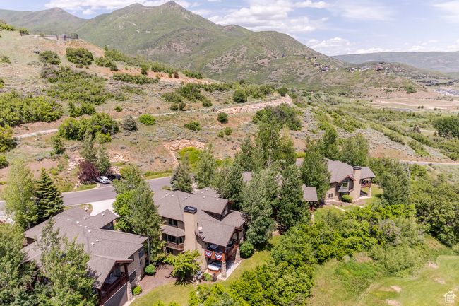 1085 Links Dr, House other with 6 bedrooms, 6 bathrooms and 2 parking in Midway UT | Image 43