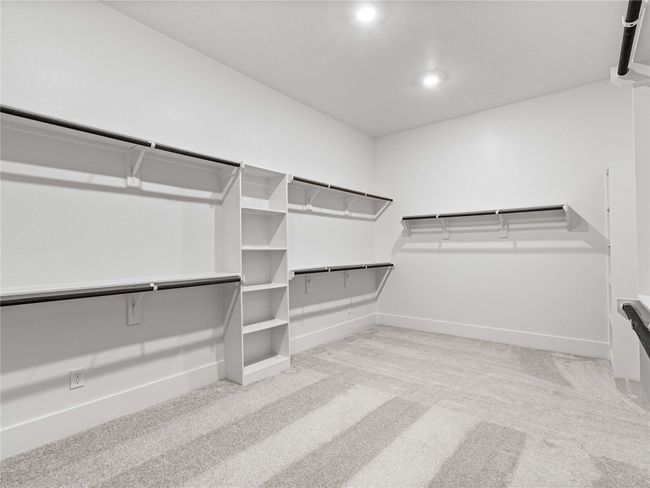 Pomona_Executive_Veronica_72_Master Closet_01 | Image 29