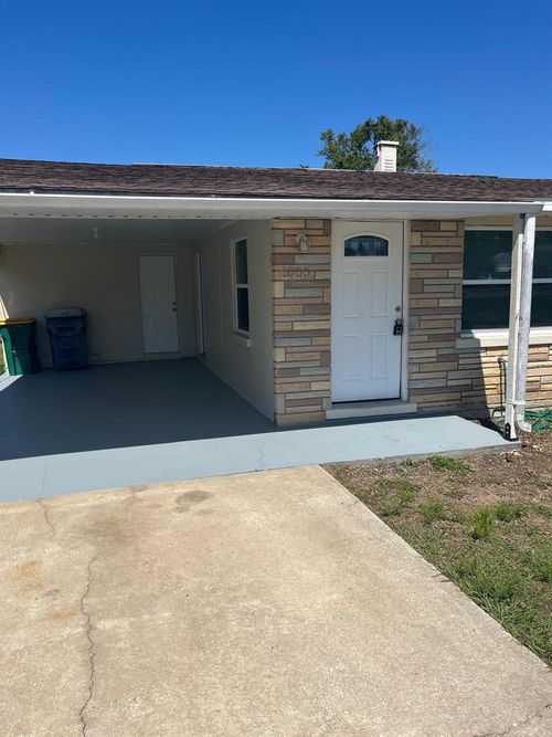 1005 Dora Ave, Tavares, FL, 32778-2934 | Card Image