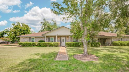 102 S Bow Dr, Jones Creek, TX, 77541-9300 | Card Image