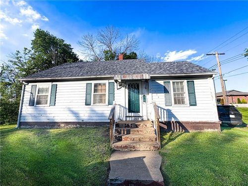 204 W Jackson St, Windsor, MO, 65360-1145 | Card Image