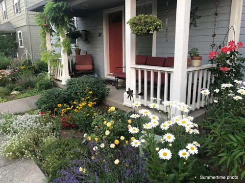 827 Blackberry Ln, Ashland, OR, 97520-1464 | Card Image