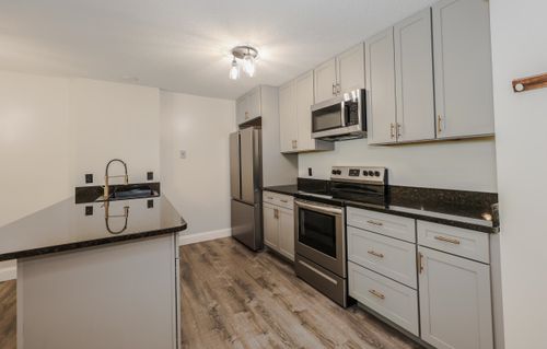 unit-8-120 Fisherville Road, Concord, NH, 03303 | Card Image