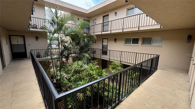 APT-210 - 2763 Woodgate Ln, Condo with 2 bedrooms, 2 bathrooms and null parking in SARASOTA FL | Image 28