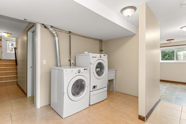 16592 Country Club Dr, House other with 3 bedrooms, 2 bathrooms and null parking in Livonia MI | Image 24