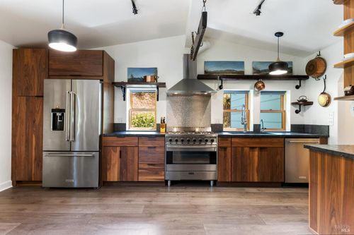 65401 Highway 271, Leggett, CA, 95585-8917 | Card Image