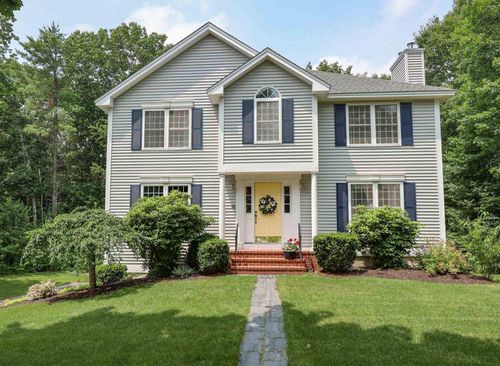 16 Mountain Rd, Bedford, NH, 03110-4118 | Card Image