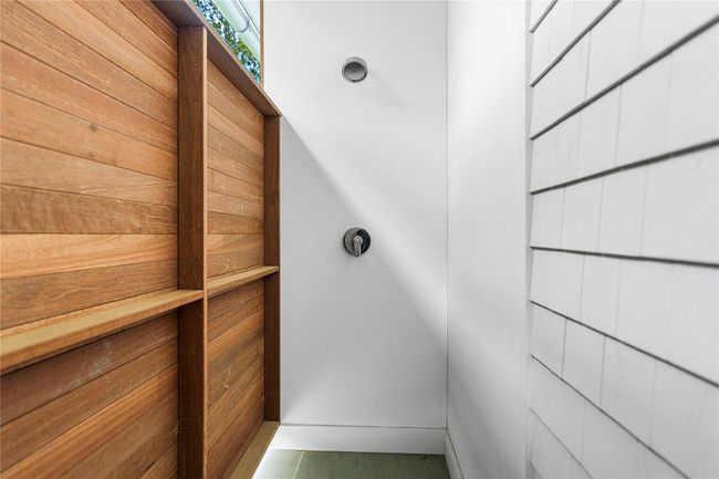 Detailed view | Image 49