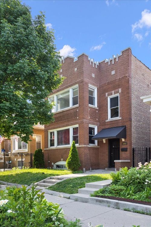 5051 Montana St, Chicago, IL, 60639-2417 | Card Image