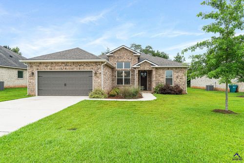 208 Susannes Retreat, Perry, GA, 31069-8359 | Card Image