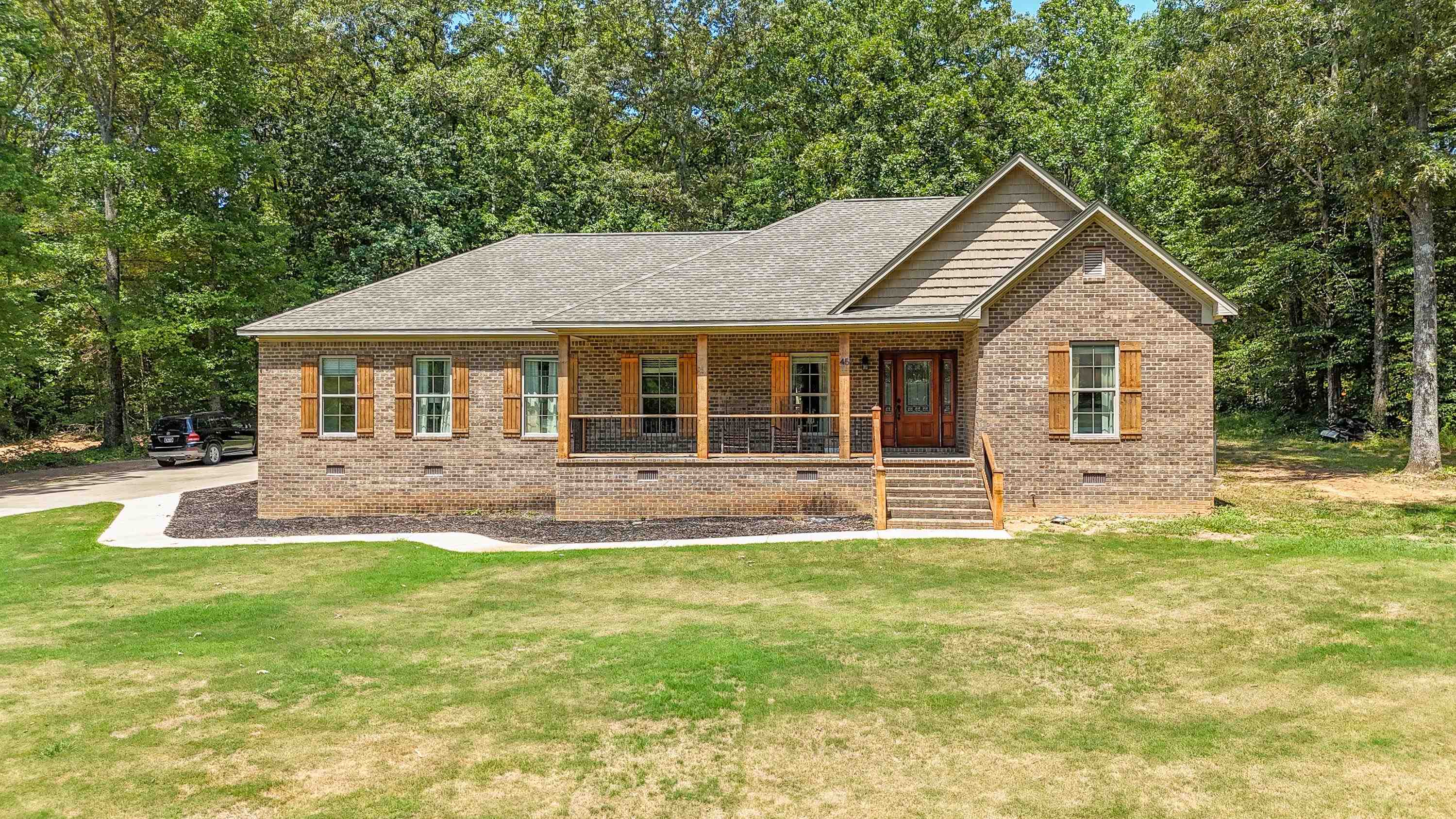 Hawthorne Ln, Savannah, TN 38372