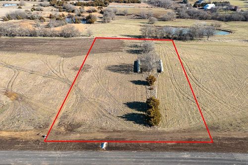 Lot 27 235th St, Tonganoxie, KS, 66086-4430 | Card Image