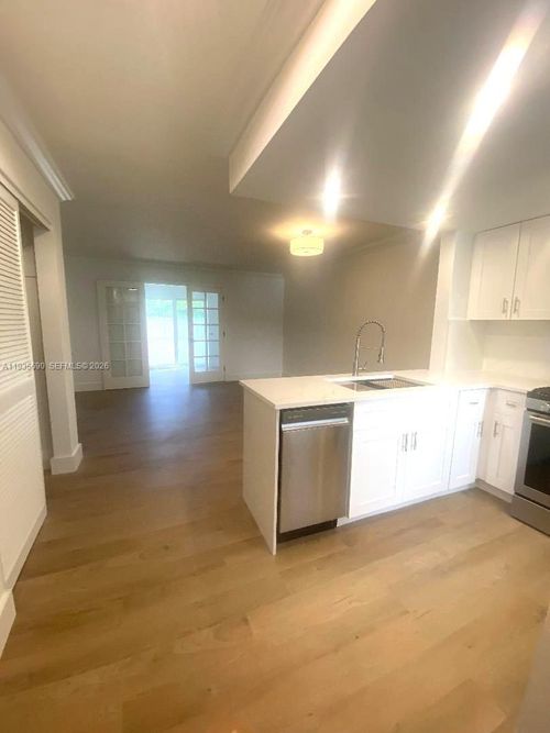 apt-1018-8650 Sw 67th Ave, Pinecrest, FL, 33156-1157 | Card Image