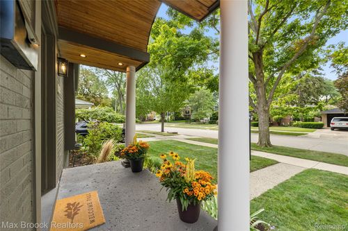 1563 Cheltenham Rd, Birmingham, MI, 48009-7264 | Card Image