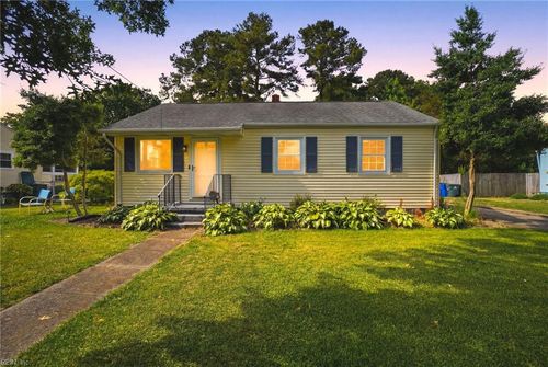 539 Muskogee Ave, Norfolk, VA, 23509-1609 | Card Image