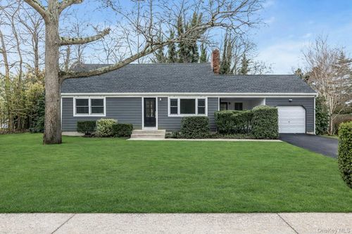 76 Maple St, Blue Point, NY, 11715-1239 | Card Image