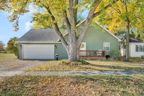 302 N Canal St, Newark, IL, 60541-9733 | Card Image