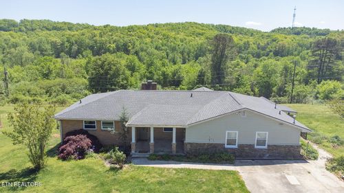 302 Sunset Ln, Harriman, TN, 37748-5431 | Card Image