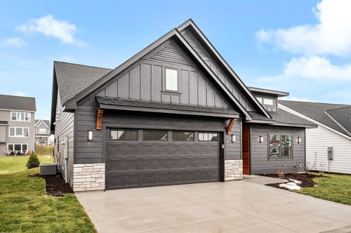 15541 111th Ave N, Osseo, MN, 55369-4688 | Card Image