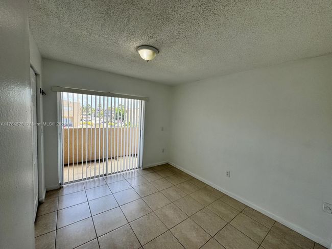 APT-201 - 2620 W 76 Th St, Condo with 2 bedrooms, 2 bathrooms and null parking in Hialeah FL | Image 18