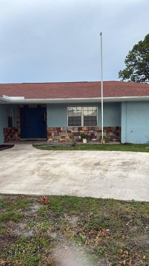 1681 Se Fairfield St, Port St. Lucie, FL, 34983-3850 | Card Image