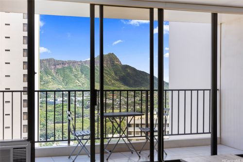 t1-3201-201 Ohua Ave, Honolulu, HI, 96815-3615 | Card Image