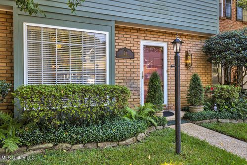 24 Independence Dr, Gulfport, MS, 39507-1951 | Card Image