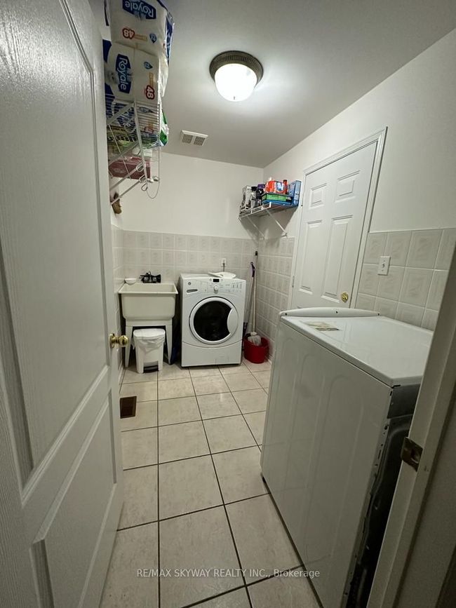 BASEMNT - 22 Waterdale Rd, House other with 1 bedrooms, 1 bathrooms and 2 parking in Brampton ON | Image 10