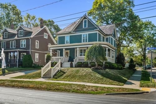 297 W William St, Delaware, OH, 43015-2477 | Card Image