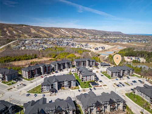 305-12 Beckwith Lane, Blue Mountains, ON, L9Y0A4 | Card Image