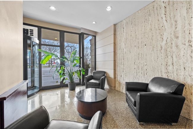APT-1409 - 1850 N Clark St, Condo with 3 bedrooms, 3 bathrooms and 2 parking in CHICAGO IL | Image 4