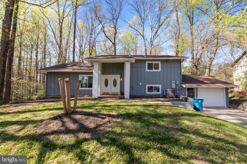 7516 Chancellor Way, SPRINGFIELD, VA, 22153-2342 | Card Image