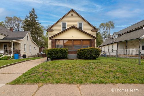 911 Hancock St Se, Grand Rapids, MI, 49507-1918 | Card Image