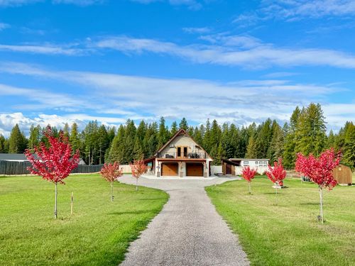 205 Kinnikinnick Ln, Columbia Falls, MT, 59912-9009 | Card Image