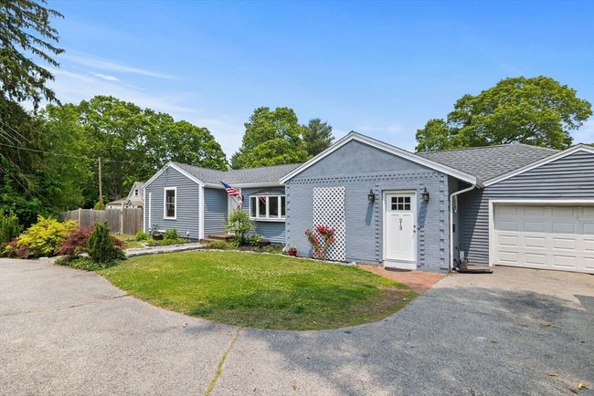 213 Thurston St, House other with 3 bedrooms, 1 bathrooms and 6 parking in Wrentham MA | Image 35
