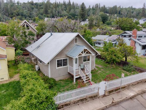214 N Main St, Colfax, CA, 95713 | Card Image