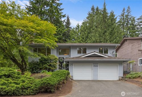 19203 Whitman Ave N, Shoreline, WA, 98133-3935 | Card Image