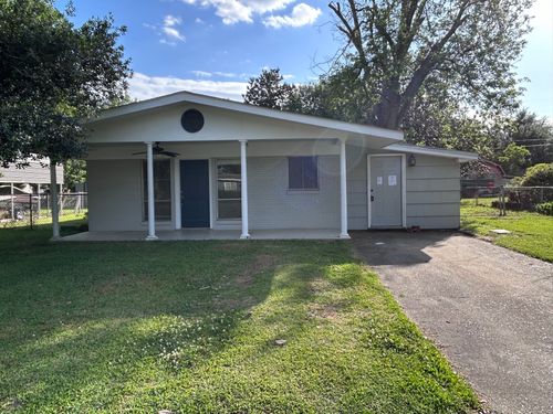 1114 Pear St, Vidalia, LA, 71373-3816 | Card Image