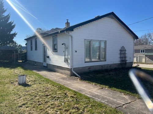 34 George St N, Elmwood, ON, N0G1S0 | Card Image
