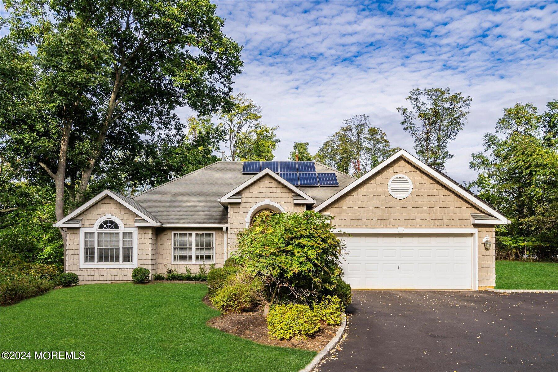 Grant Ct, Eatontown, NJ 07724