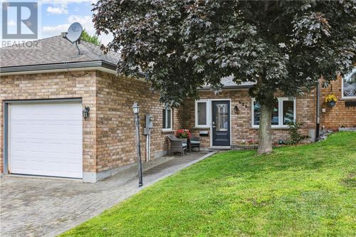 628 Moonrock Ave, Sudbury, ON, P3E5Z6 | Card Image