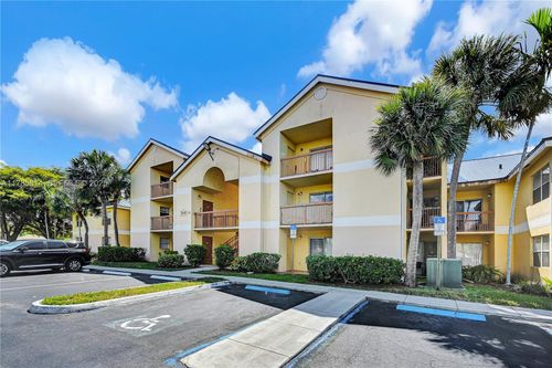 404-7640 Westwood Dr, Tamarac, FL, 33321-2320 | Card Image