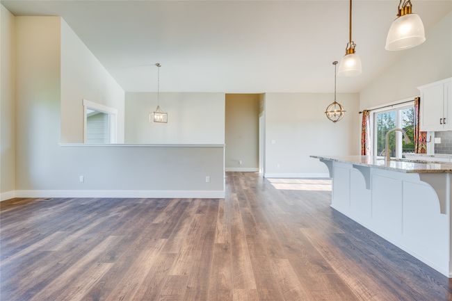 Living Room | Image 11