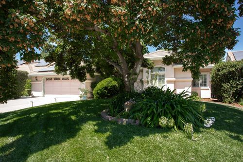 1711 Cartagena Dr, Yuba City, CA, 95993-1167 | Card Image