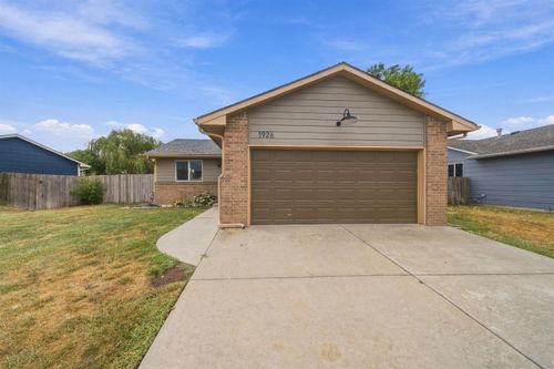 1926 N Mcrae Dr, Goddard, KS, 67052 | Card Image