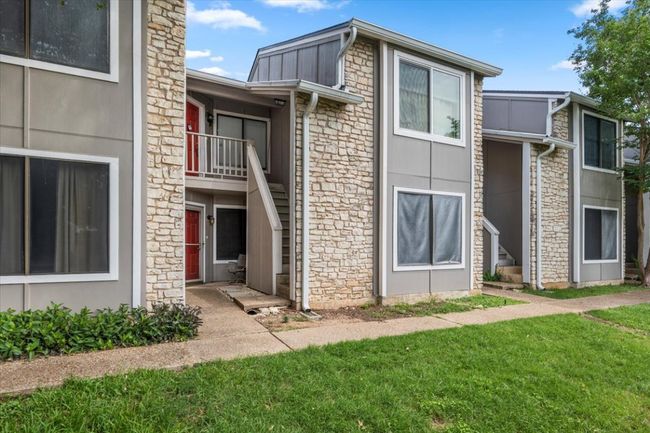 Front of unit | Image 29